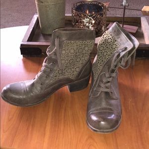 Decorative Combat Boots; Army Green Color